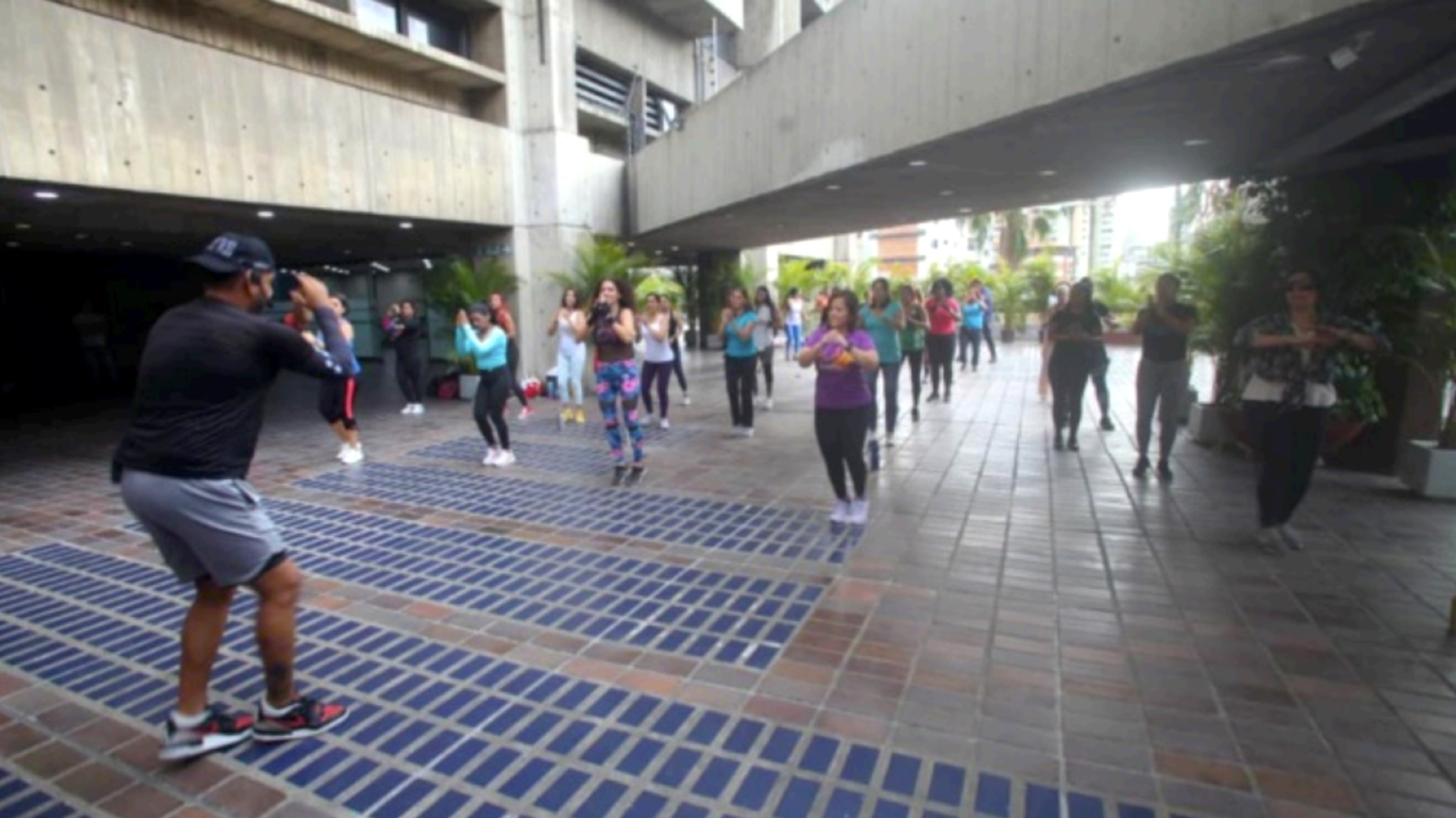 Asoelec realizó bailoterapia para el disfrute de los trabajadores