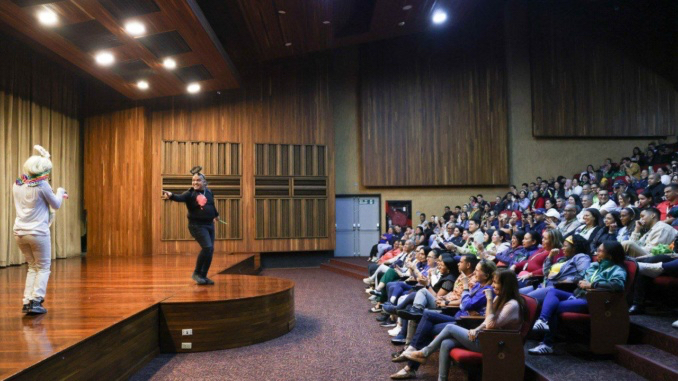 MPPEE celebra el amor y la amistad con obra teatral