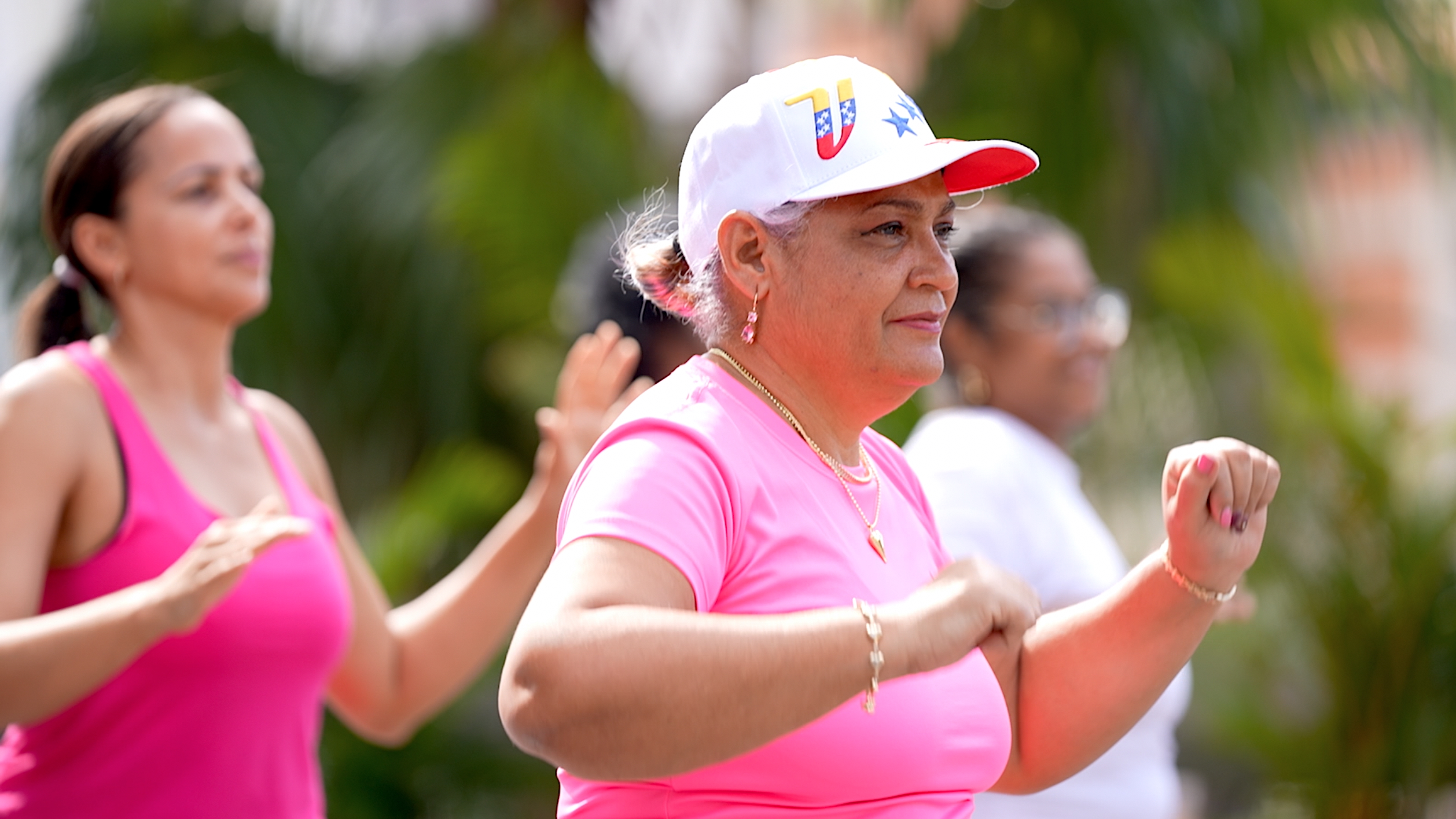 Asoelec celebra el mes del amor y la amistad con clase de bailoterapia «Samba Fit»